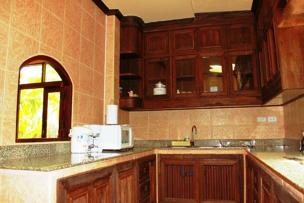 Polina Park Hotel Mae Nam Bilik gambar